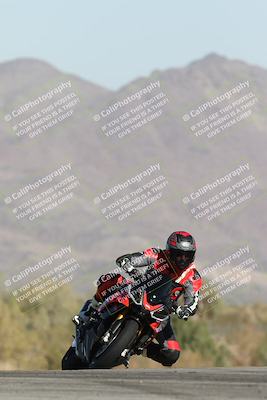 media/Dec-01-2025-Moto Forza (Mon) [[2daa91e15f]]/2-Intermediate Group/Session 2 Turn 9 Entry/